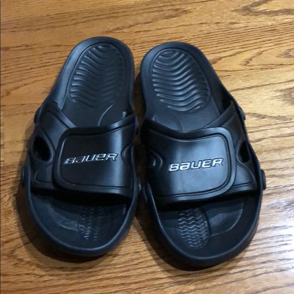 bauer flip flops